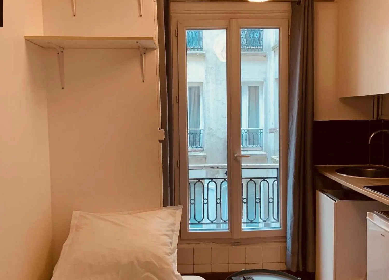 Studio Anvers Paris